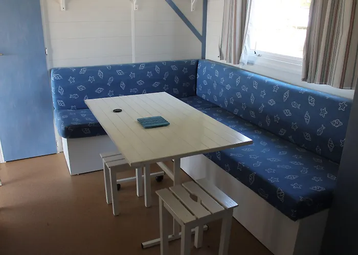 מלון Le Plan D'eau Saint Charles Damiatte