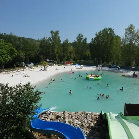 Le Plan D'eau Saint Charles