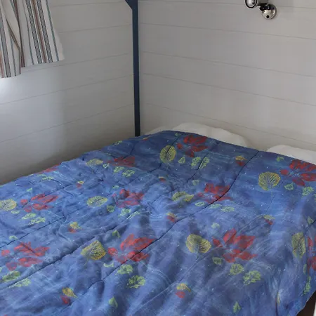 Le Plan D'eau Saint Charles Hotel *